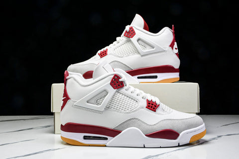 AJ4 Retro SB 'Varsity Red' (Friends & Family)