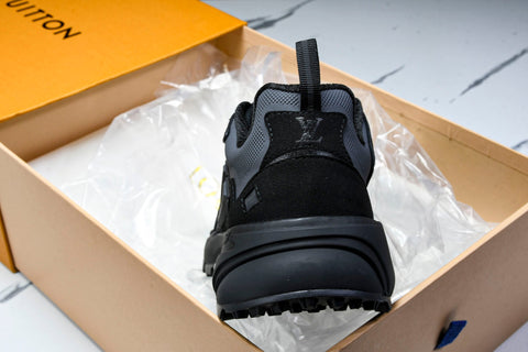 Louis Vuittоп Runner Tatic Sneaker 'Black'