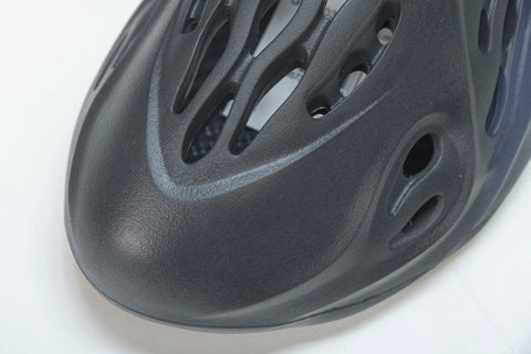 Yzy Foam RNNR 'Mineral Blue'