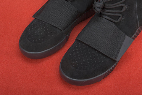 Yzy Boost 750 Triple Black