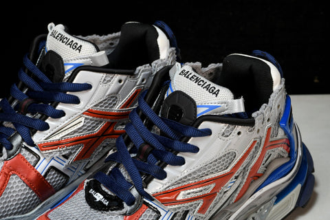 Runner 'Grey Blue Red Black'