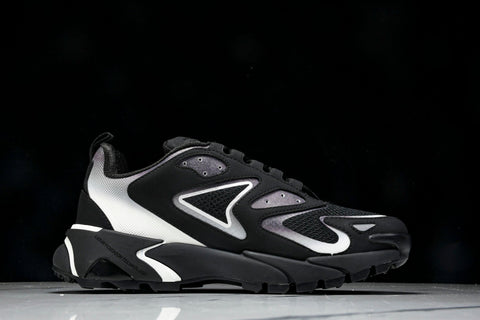 Louis Vuittоп Runner Tatic Sneaker 'Black White'