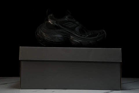 10XL Sneaker 'Black'