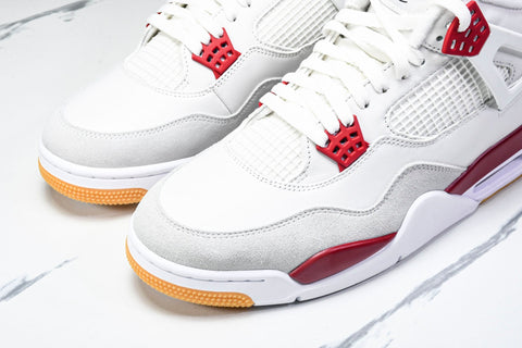 AJ4 Retro SB 'Varsity Red' (Friends & Family)