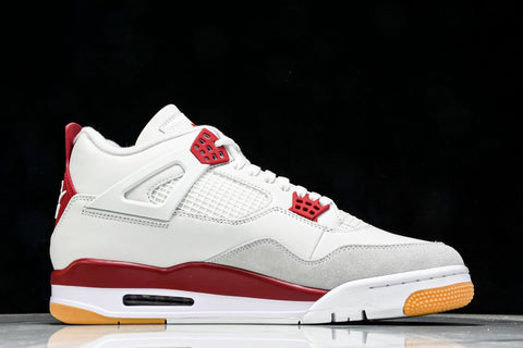 AJ4 Retro SB 'Varsity Red' (Friends & Family)