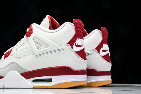 AJ4 Retro SB 'Varsity Red' (Friends & Family)