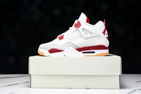 AJ4 Retro SB 'Varsity Red' (Friends & Family)