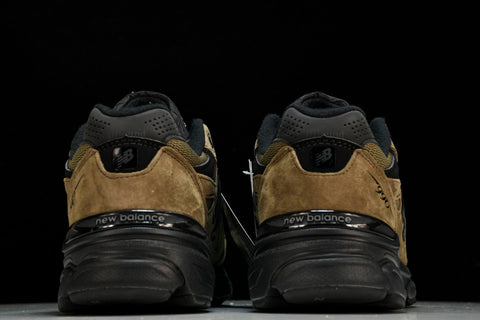NB 990v3 x JJJJound 'Brown'