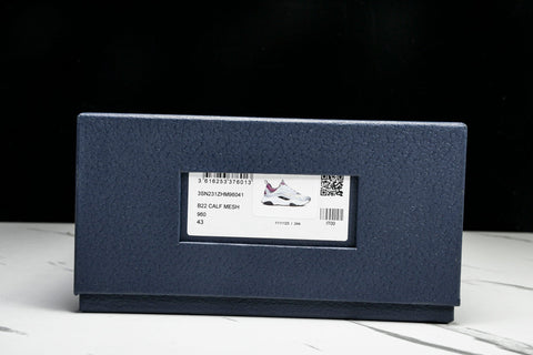 D1or B22 'Cream Lavender'