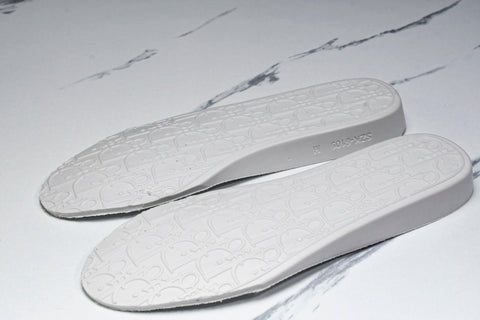 D1or B23 High x Shawn Stussy ‘Bee Embroidery Patch'