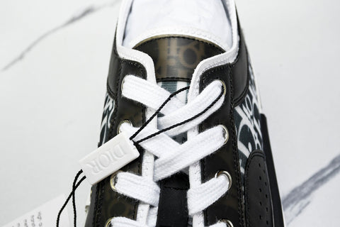 D1or B23 Low ‘Oblique Black White’