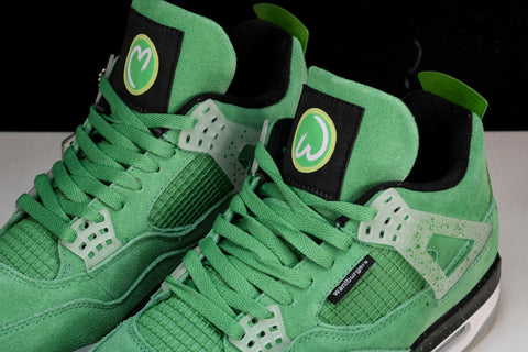 AJ4 Retro Wahlburgers