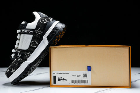 Louis Vuittоп Trainer Maxi 'Monogram Black White'