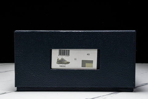 D1or B22 'Triple Grey'