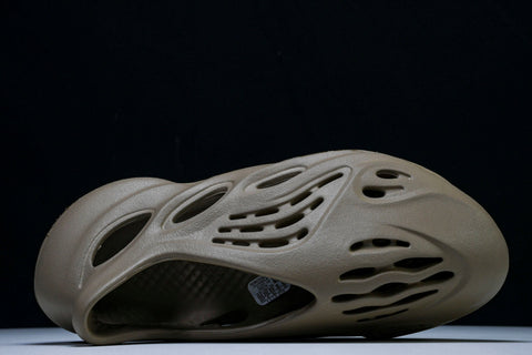 Yzy Foam RNNR 'Mist'