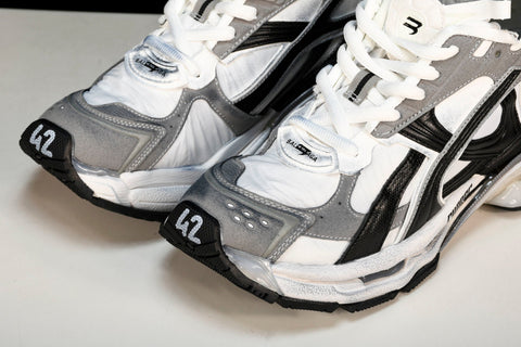 Runner 'White Black Grey'