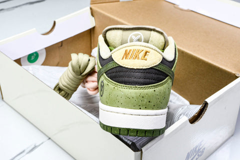 SB Dnk Low x Yuto Horigome 'Asparagus Matcha'