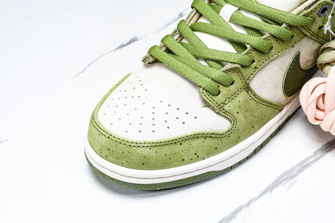 SB Dnk Low x Yuto Horigome 'Asparagus Matcha'