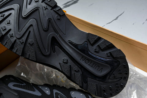 Louis Vuittоп Runner Tatic Sneaker 'Black'