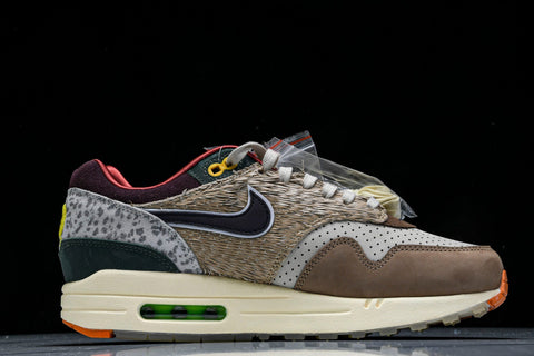 Division Street x AM1 '87 Luxe University of Oregon PE