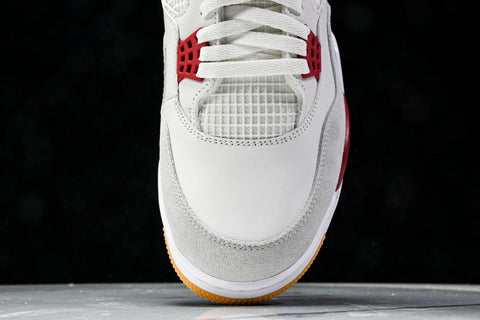 AJ4 Retro SB 'Varsity Red' (Friends & Family)